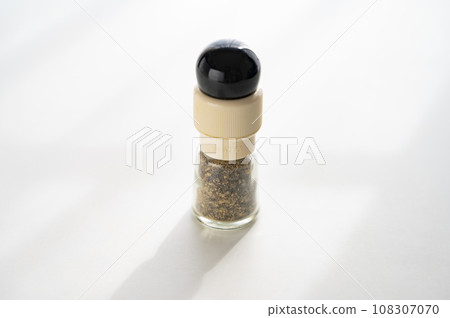 Arabiki pepper in a pepper mill 108307070