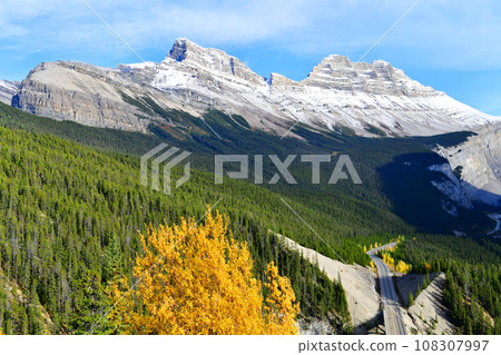 The road 93 beautiful "Icefield Parkway" in Autumn Jasper National park,Canada The road 93 beautiful "Icefield Parkway" in Autumn Jasper National park,Canada 108307997