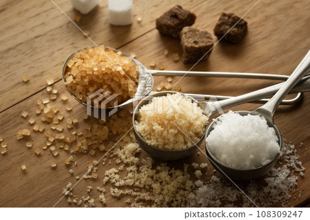 糖的種類: 白糖、溫糖、粒糖 108309247