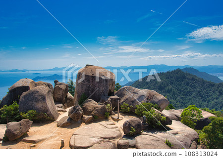 從宮島彌山展望台眺望的景色 從宮島彌山展望台眺望的景色 108313024