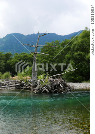 Kamikochi is a remote mountainous highland valley within the Hida Mountains range, in the western region of Nagano Prefecture, Japan. Japanese hiking and trekking. 108316084