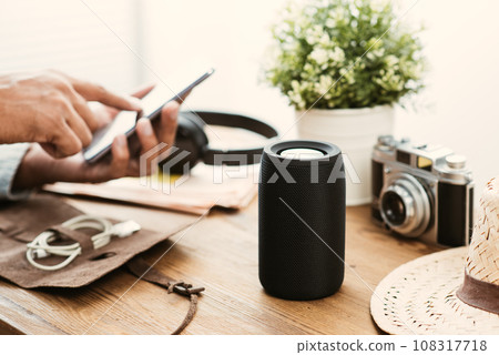 Portable bluetooth speaker Portable bluetooth speaker 108317718