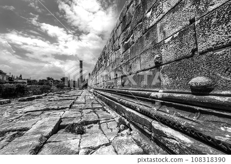 apollon temple in didim aydin in turkey apollon temple in didim aydin in turkey 108318390