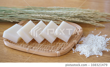 糯米、切年糕、米穗 糯米、切年糕、米穗 108321479