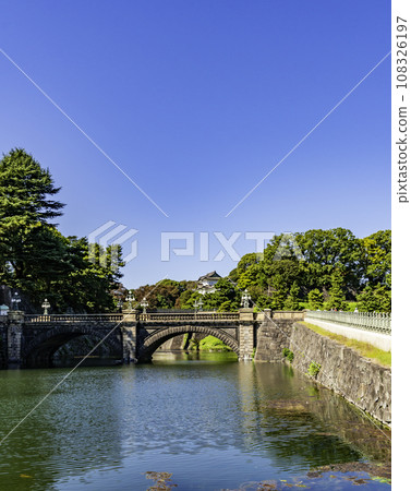 Tokyo Imperial Palace Outer Garden, Imperial Palace main gate stone bridge (Meganebashi) and Fushimi turret, Chiyoda-ku, Tokyo 108326197