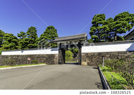 東京皇居外苑 櫻田門 (Komamon) 東京都千代田區 108326525