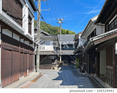 Takehara City, Hiroshima Prefecture, Takehara Townscape Preservation District (Important Preservation District for Groups of Traditional Buildings) 001 Takehara City, Hiroshima Prefecture, Takehara Townscape Preservation District (Important Preservation District for Groups of Traditional Buildings) 001 108329441