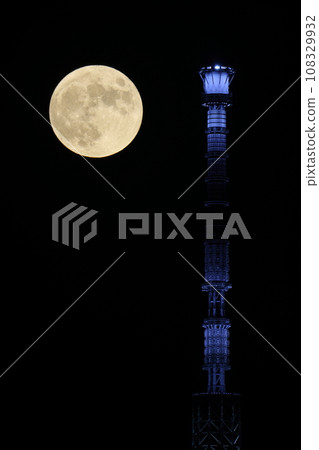Harvest moon and Tokyo Skytree 001 Harvest moon and Tokyo Skytree 001 108329932