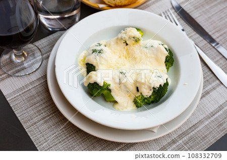 broccoli and cauliflower broccoli and cauliflower 108332709