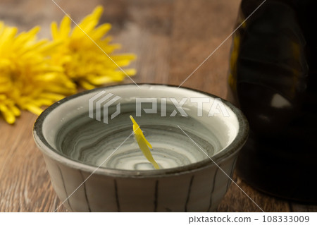 Edible chrysanthemum sake 108333009