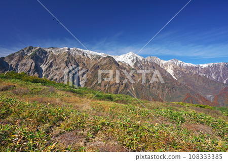 從八方尾根眺望白馬連峰的秋季景色 從八方尾根眺望白馬連峰的秋季景色 108333385