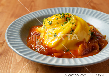 Dress de omelet rice 108335616