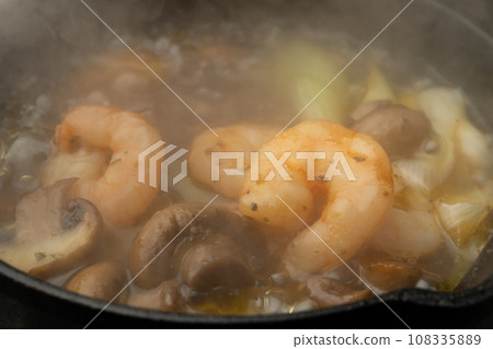 Boil ajillo Boil ajillo 108335889