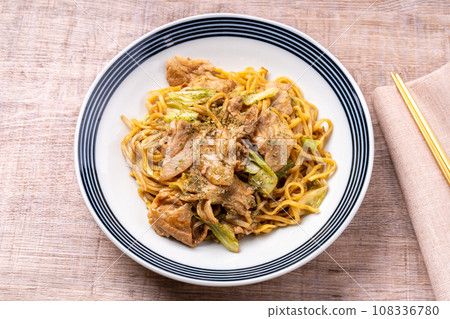 炒麵 108336780