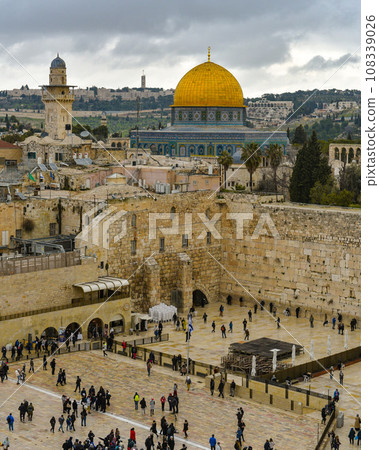 israel landscape 108339026