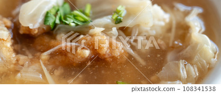 土魠魚羹 土魠魚羹麵 fried fish fillet rice noodle thick sou 土魠魚羹 土魠魚羹麵 fried fish fillet rice noodle thick sou 108341538