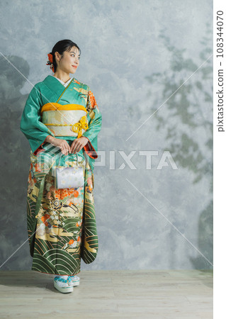 長袖和服的女人 長袖和服的女人 108344070