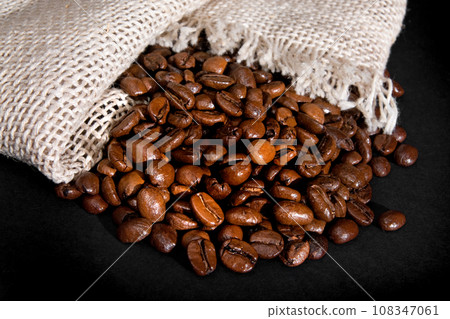Coffee baens 108347061