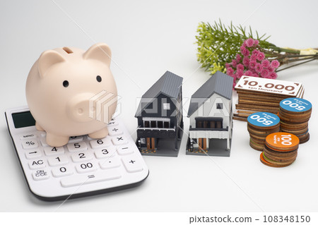 我的家、玩具錢、存錢筒和計算器 108348150