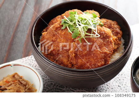 Tarekatsu飯碗 Tarekatsu飯碗 108349175