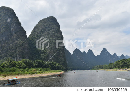 中國桂林世界遺產:漓江山水畫世界 中國桂林世界遺產:漓江山水畫世界 108350539