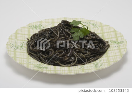 墨魚汁意大利面 墨魚汁意大利面 108353343