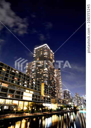 芝浦島的摩天大樓夜景 芝浦島的摩天大樓夜景 108355245
