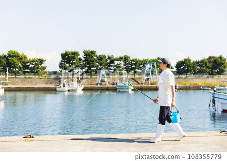 一個享受釣魚嗜好的男人 108355779