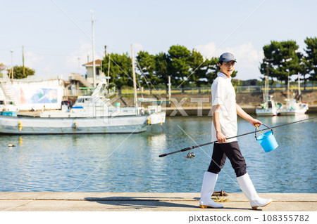 一個享受釣魚嗜好的男人 108355782