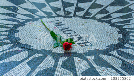 John Lennon monument (Strawberry Fields) in New York's Central Park 108355862