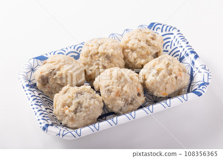 Horse mackerel burdock fish balls 108356365