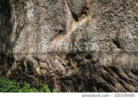 An important rock bed with chisel marks [Chikuhoku Village, Higashichikuma District] 108356990