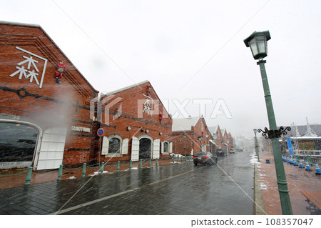 Hokkaido winter scenery of snowy Hakodate Hokkaido winter scenery of snowy Hakodate 108357047