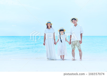 sea people family 108357074