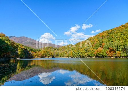 Silent Autumn Zao Elder Lake 108357374