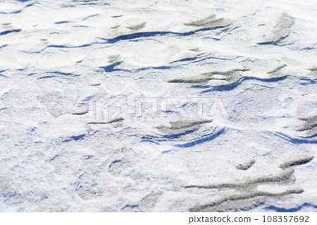 Wind and snow patterns on the Otsu coast in midwinter, Hokkaido Wind and snow patterns on the Otsu coast in midwinter, Hokkaido 108357692
