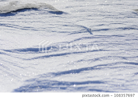 Wind and snow patterns on the Otsu coast in midwinter, Hokkaido Wind and snow patterns on the Otsu coast in midwinter, Hokkaido 108357697