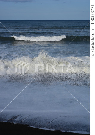 Wave photo Wave photo 108358771