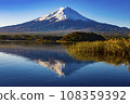 富士河口湖的顛倒富士 108359392