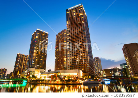 芝浦島摩天大樓的夜景 芝浦島摩天大樓的夜景 108359587