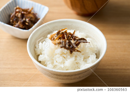 小女孩核桃飯 108360563