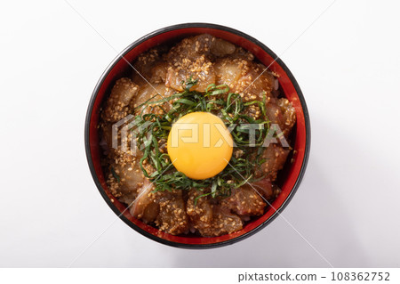 芝麻醬紅鯛魚蓋飯 芝麻醬紅鯛魚蓋飯 108362752