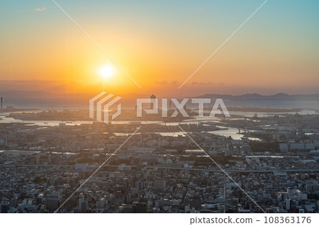 [Urban landscape of Osaka] Evening view from Abeno Harukas observation deck [Harukas 300] 108363176
