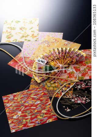 Fan and Chiyogami 108365133