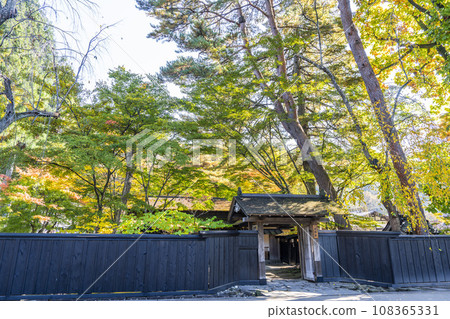Autumn Kakunodate Samurai Residence Street, Scenery of the beginning of autumn leaves, Semboku City, Akita Prefecture Autumn Kakunodate Samurai Residence Street, Scenery of the beginning of autumn leaves, Semboku City, Akita Prefecture 108365331