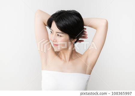 腋毛除毛、美容院、美容護理形象 腋毛除毛、美容院、美容護理形象 108365997