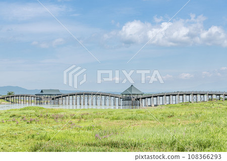 Popular tourist spot in Tsuruta Town, Aomori Prefecture: Tsurunomai Bridge on a clear day 108366293