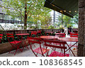Open cafe 01 108368545