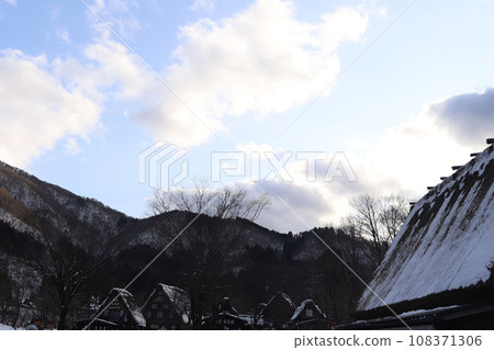 Shirakawa-go, Gokayama Gassho-zu village 108371306