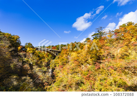 Miyagi Narukokyo Great Fukasawa Bridge in autumn colors 108372088